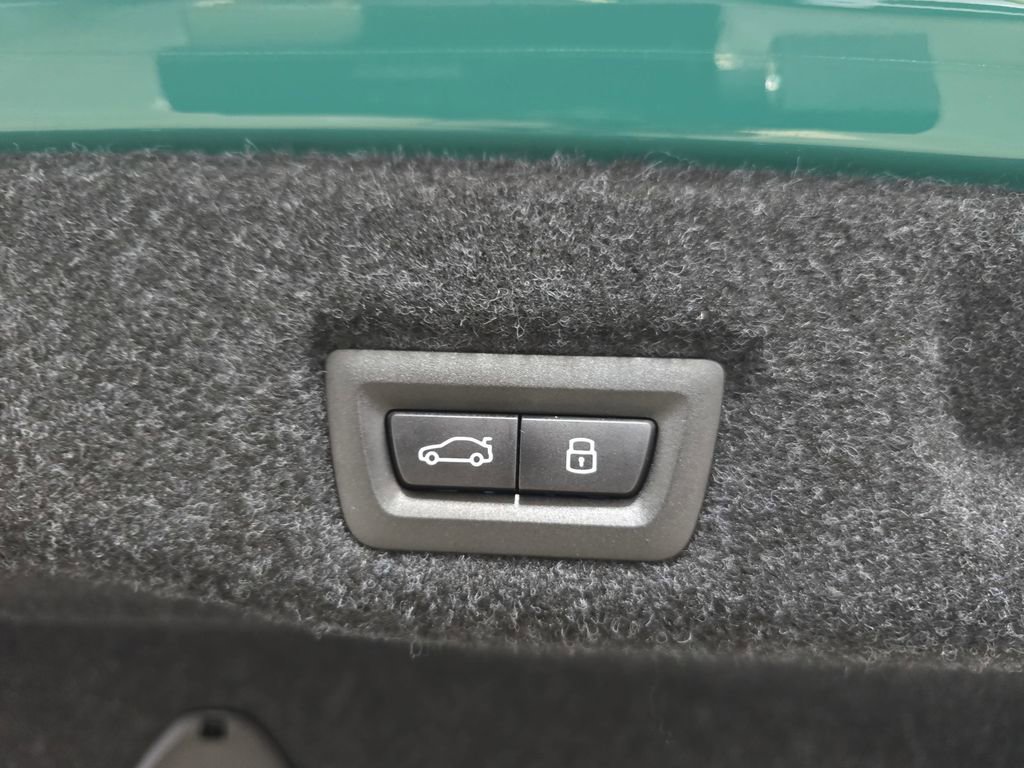 Used 2026 BMW M5 w/ Carbon Package image 30