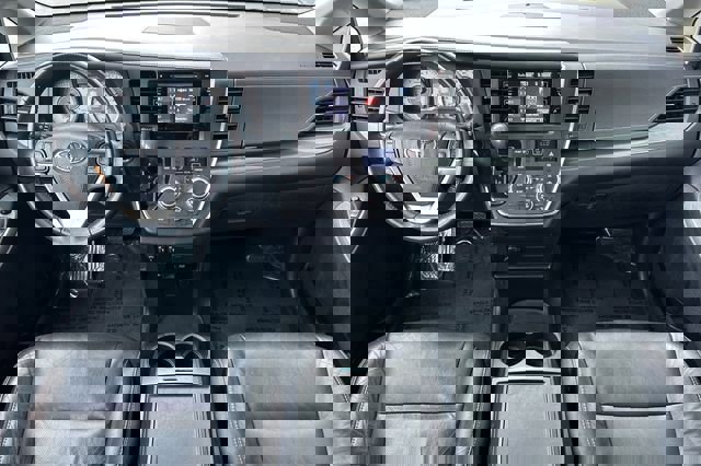 Used 2017 Toyota Sienna SE Premium image 15