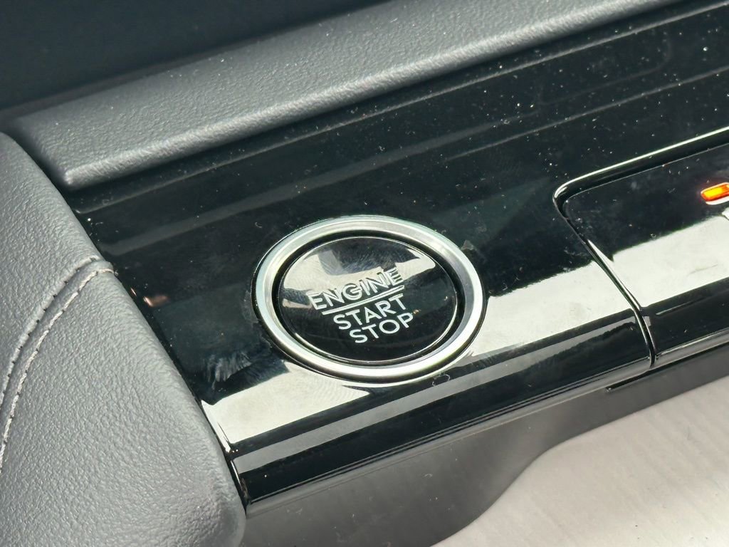 New 2025 Lincoln Navigator Reserve image 12