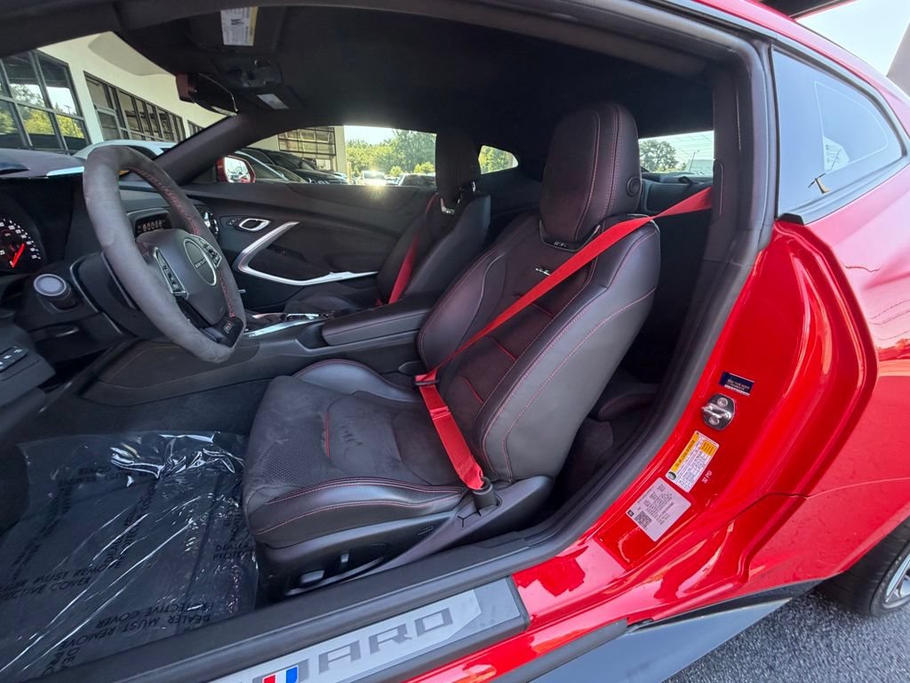 Used 2018 Chevrolet Camaro ZL1 RWD image 44