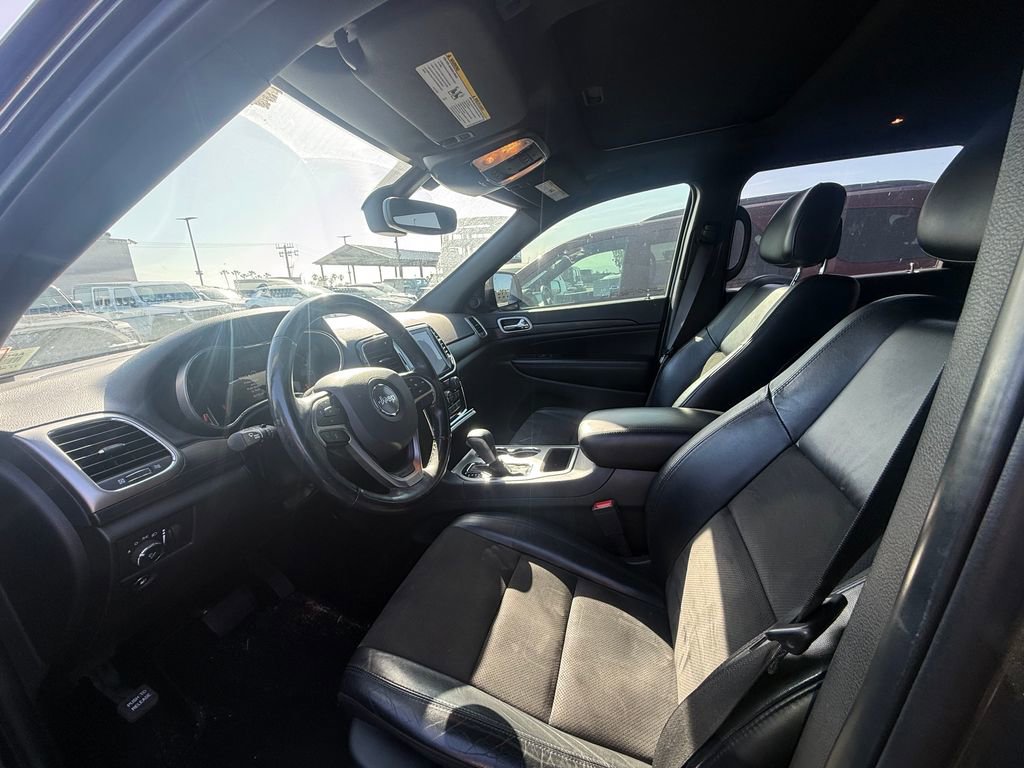 Used 2020 Jeep Grand Cherokee Altitude AWD/4WD image 5
