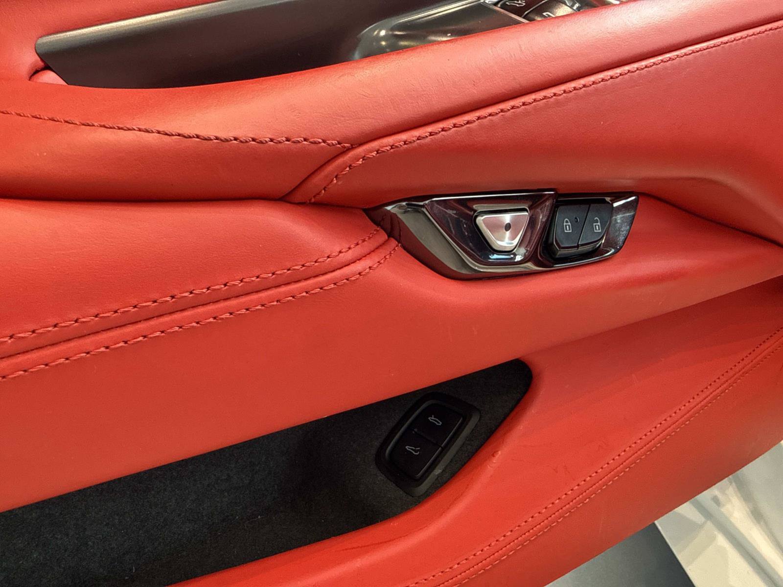 Used 2023 Chevrolet Corvette Stingray Premium Conv w/ Stealth Interior Trim Package RWD image 21