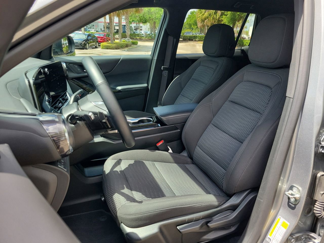 Used 2025 Chevrolet Equinox LT image 14