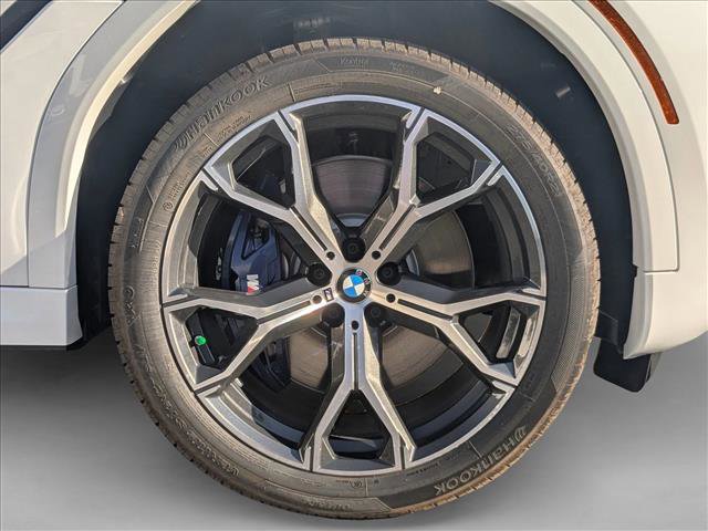 New 2026 BMW X6 M60i image 7