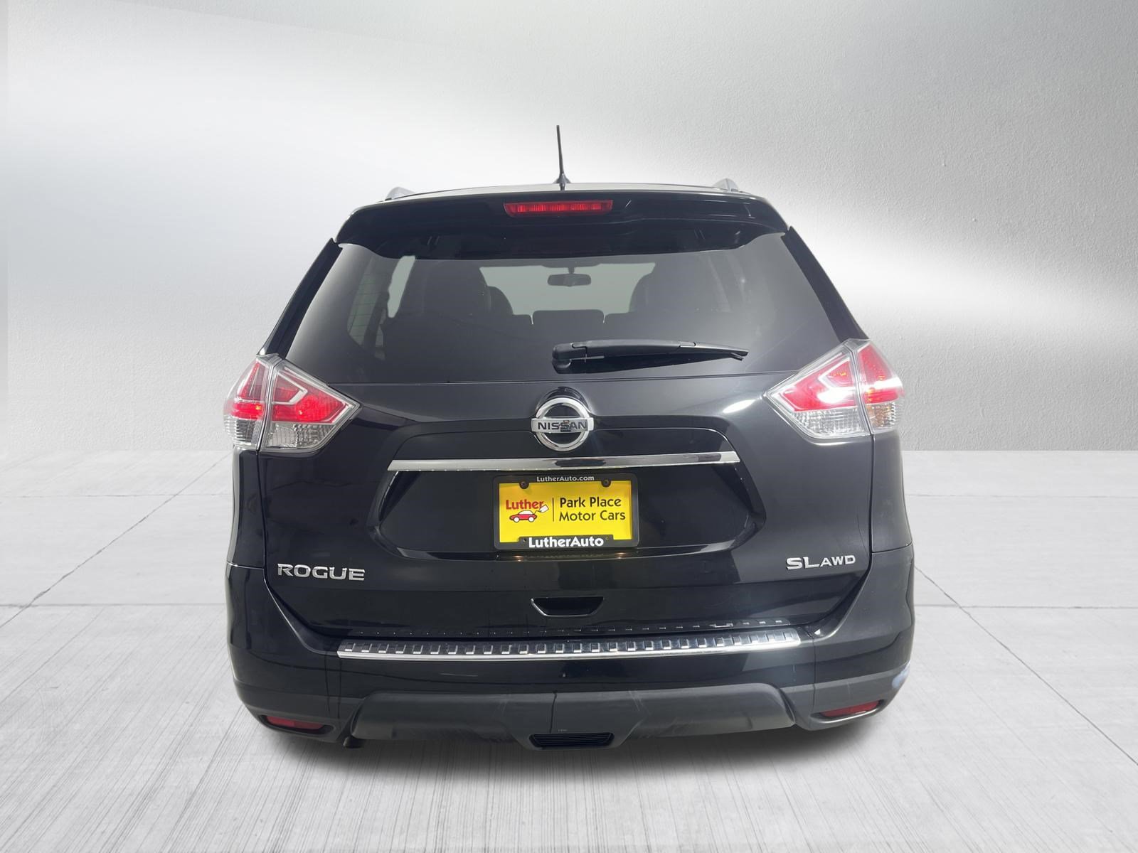 Used 2016 Nissan Rogue SL image 6