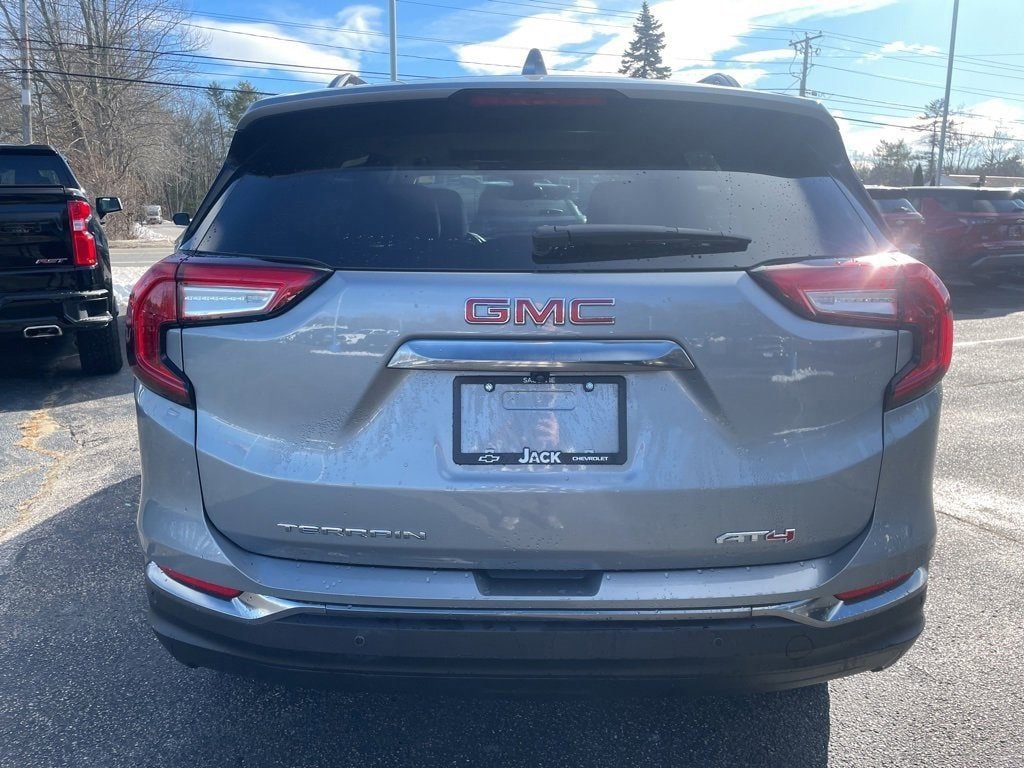 Used 2024 GMC Terrain AT4 w/ Infotainment Package II image 6