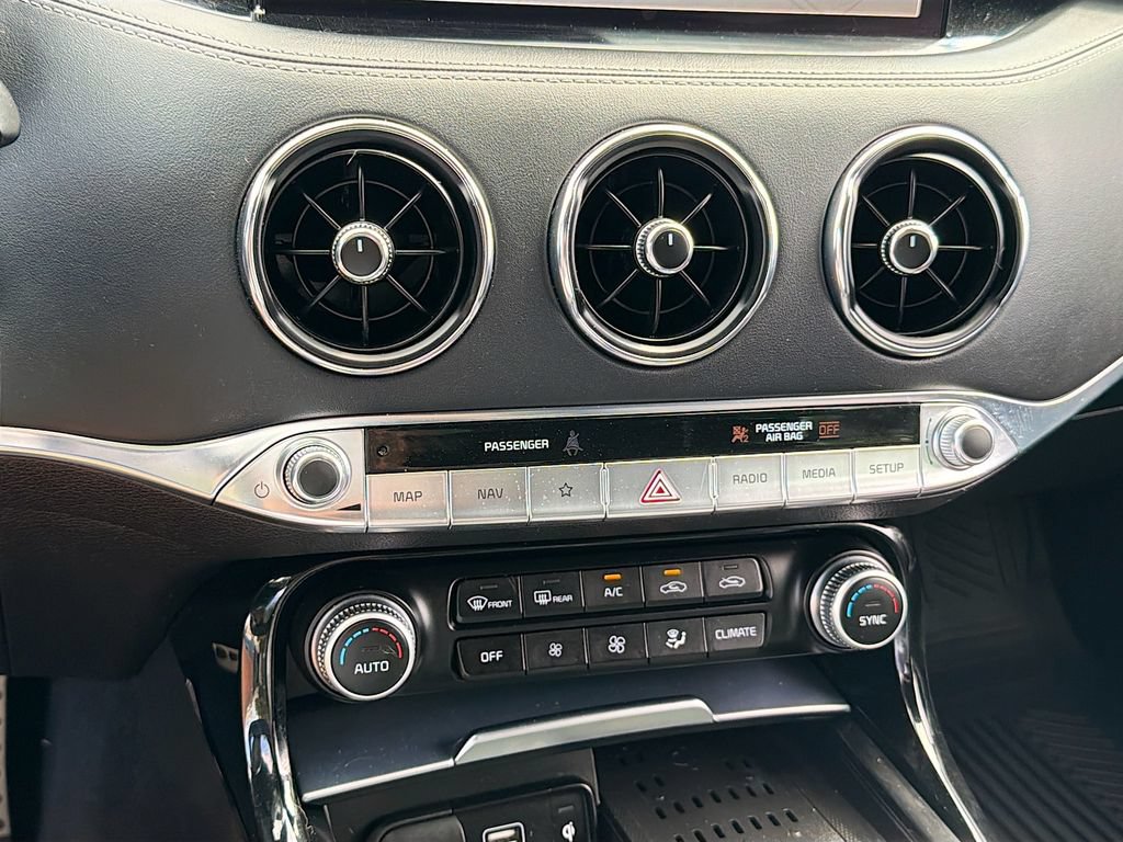 Used 2022 Kia Stinger GT2 AWD/4WD image 15