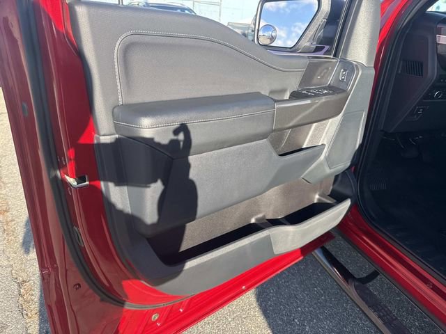 Used 2022 Ford F150 XLT w/ Equipment Group 302A High image 18