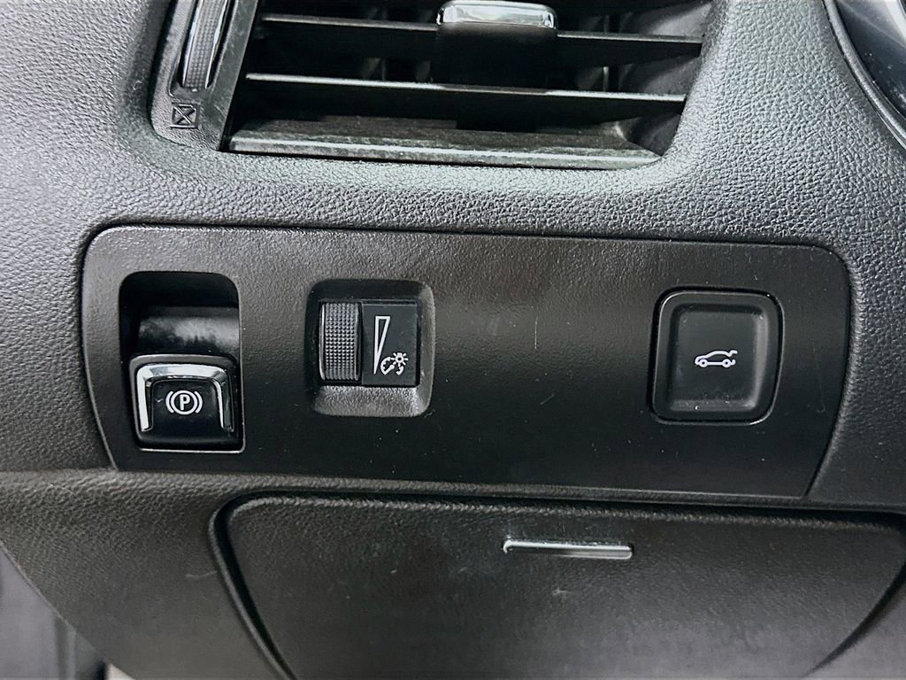 Used 2015 Chevrolet Impala LT image 10