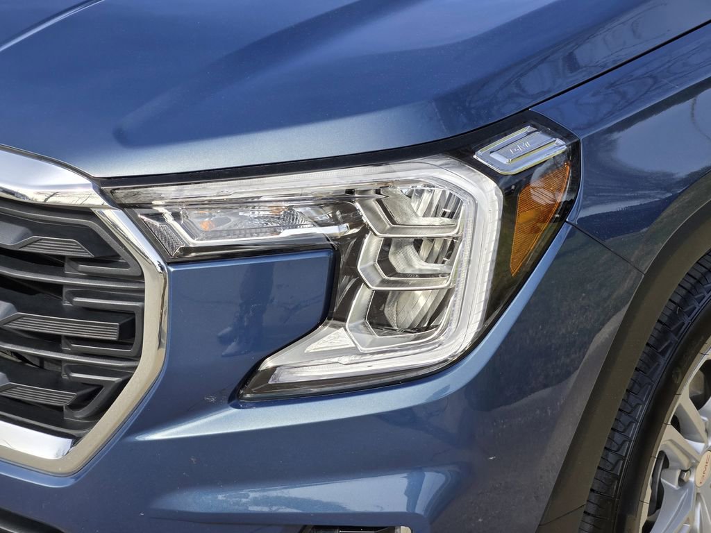 Used 2024 GMC Terrain SLE w/ Fleet Convenience Package image 8