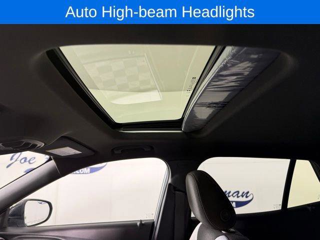 New 2026 Chevrolet Trax RS w/ Sunroof Package image 21