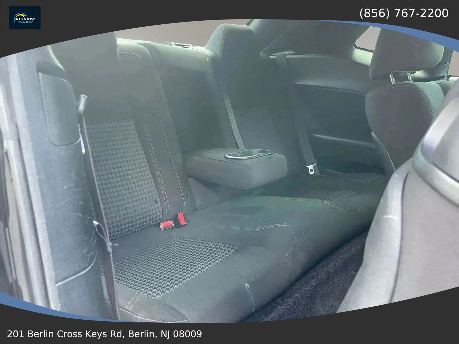 Used 2017 Dodge Challenger SXT w/ Driver Convenience Group image 10