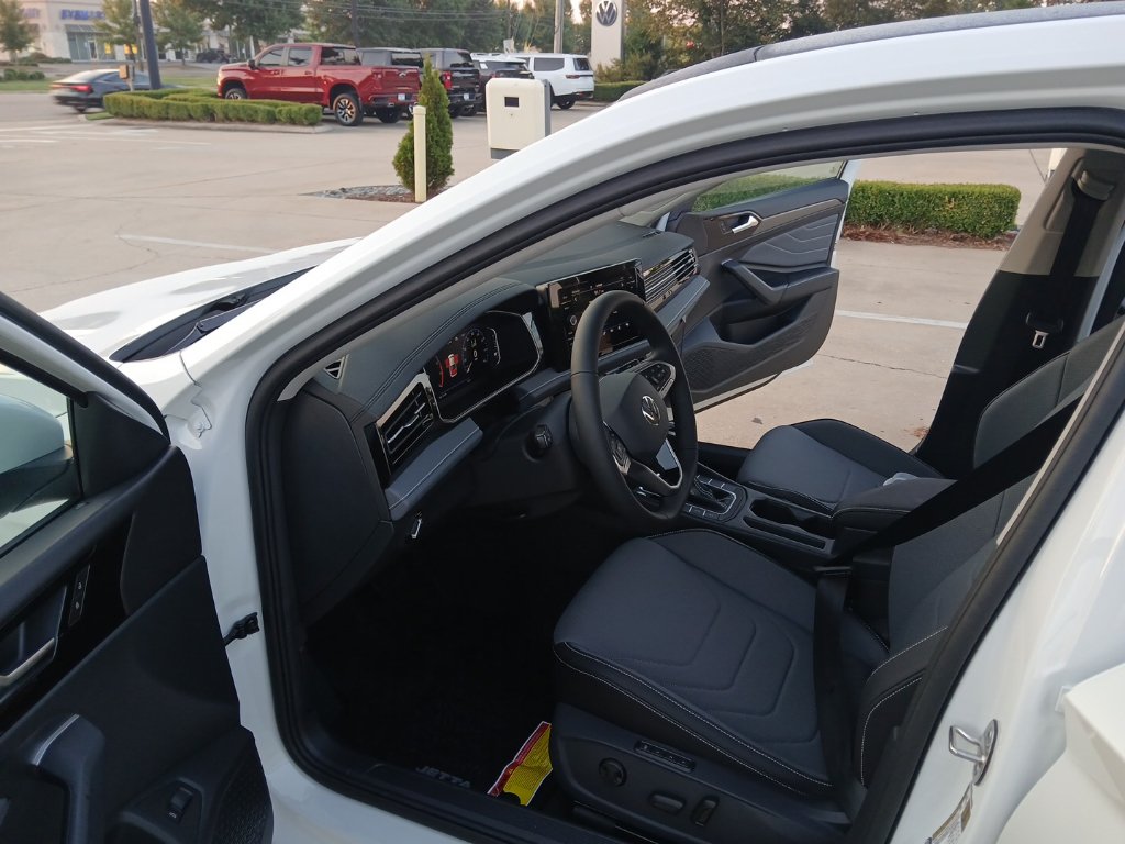 New 2027 Volkswagen Jetta SEL FWD image 9