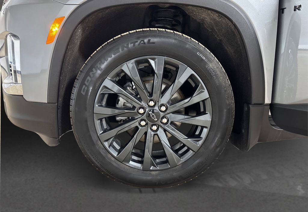 Used 2023 Chevrolet Traverse RS image 12