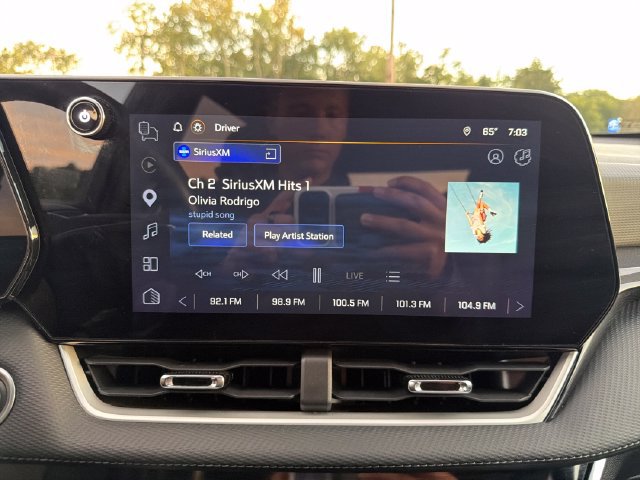 Used 2025 Chevrolet Equinox LT w/ Convenience Package II AWD/4WD image 18