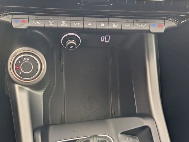 Used 2024 Alfa Romeo Tonale Ti image 24