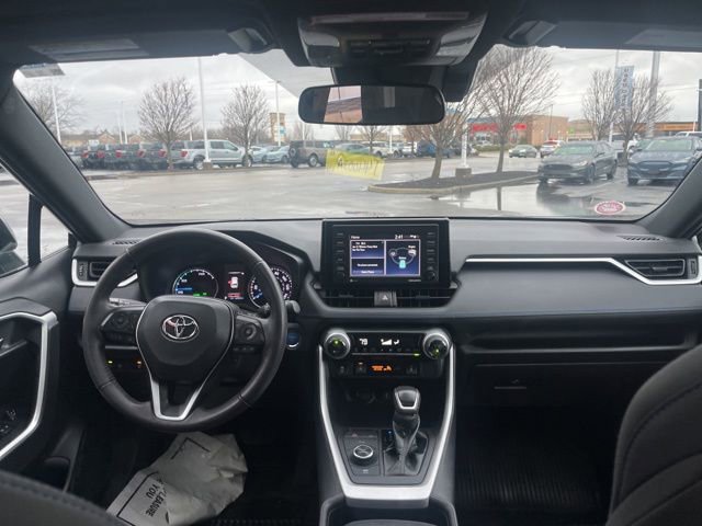 Used 2022 Toyota RAV4 SE image 20