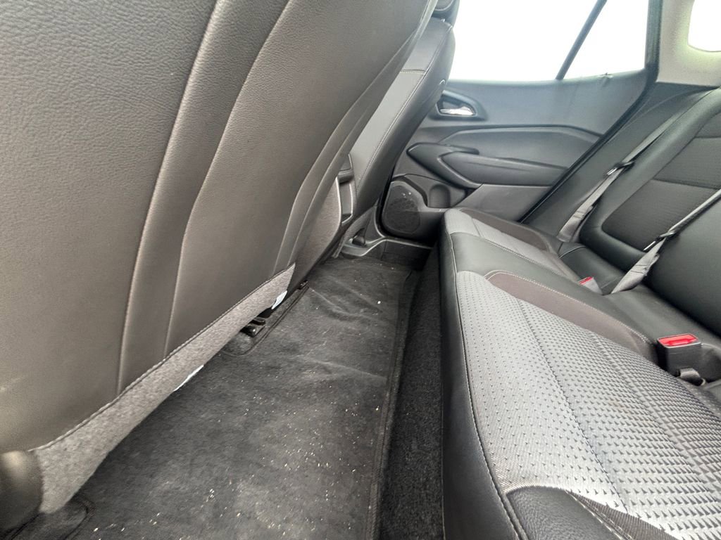 Used 2024 Chevrolet Trax LT FWD image 20