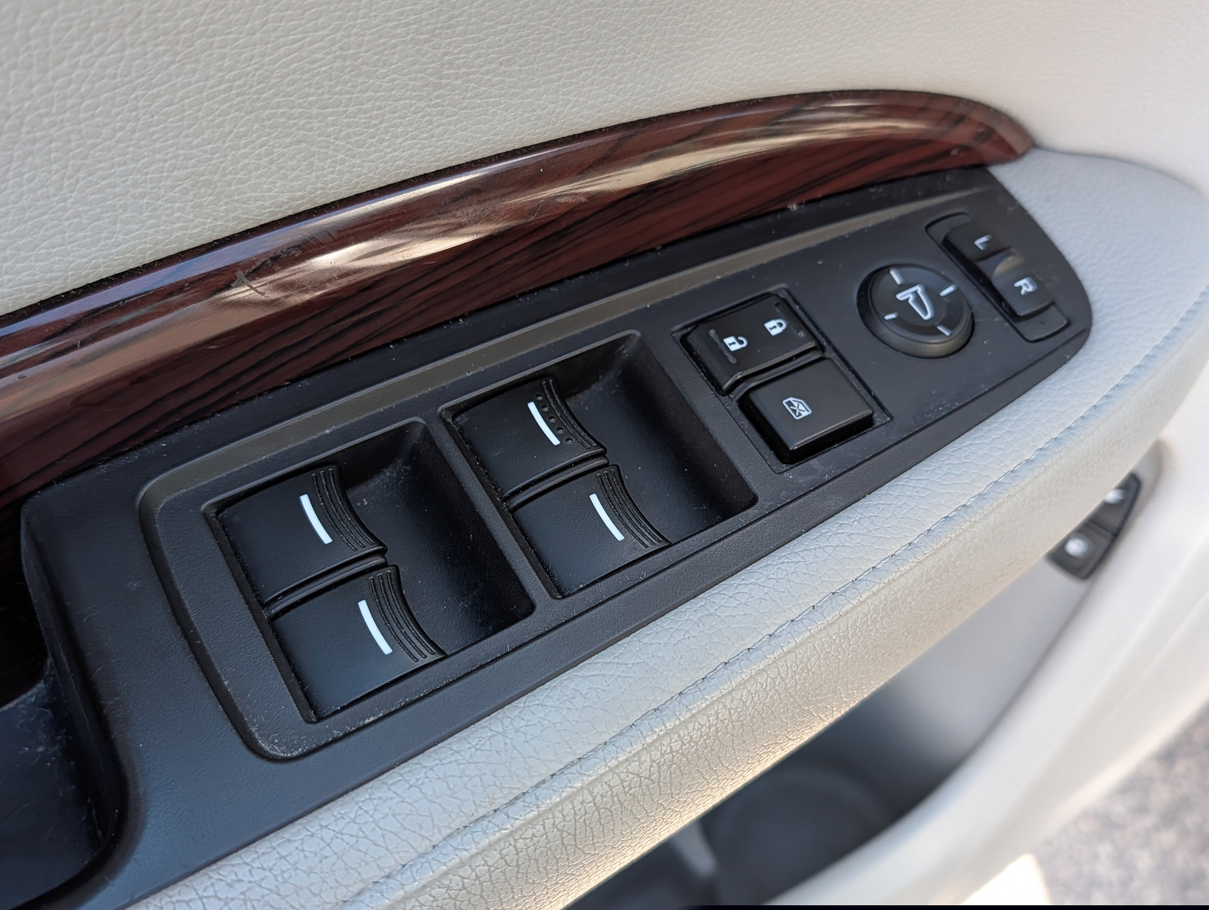 Used 2014 Acura MDX SH-AWD image 19