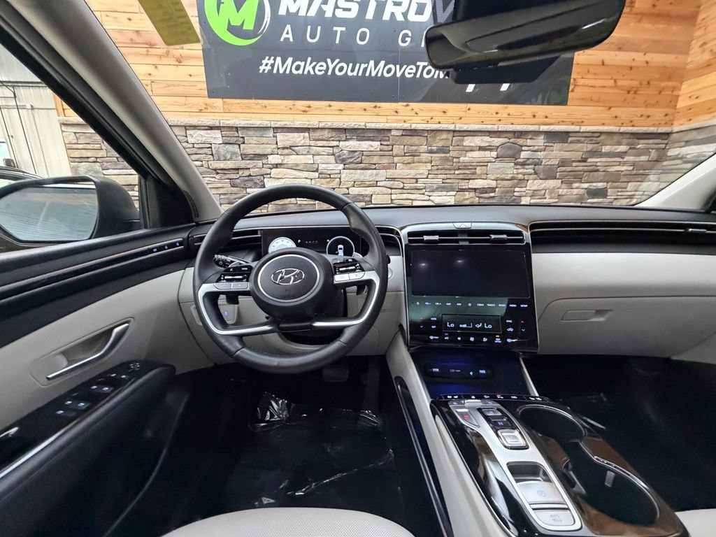 Used 2022 Hyundai Tucson Limited AWD/4WD image 36