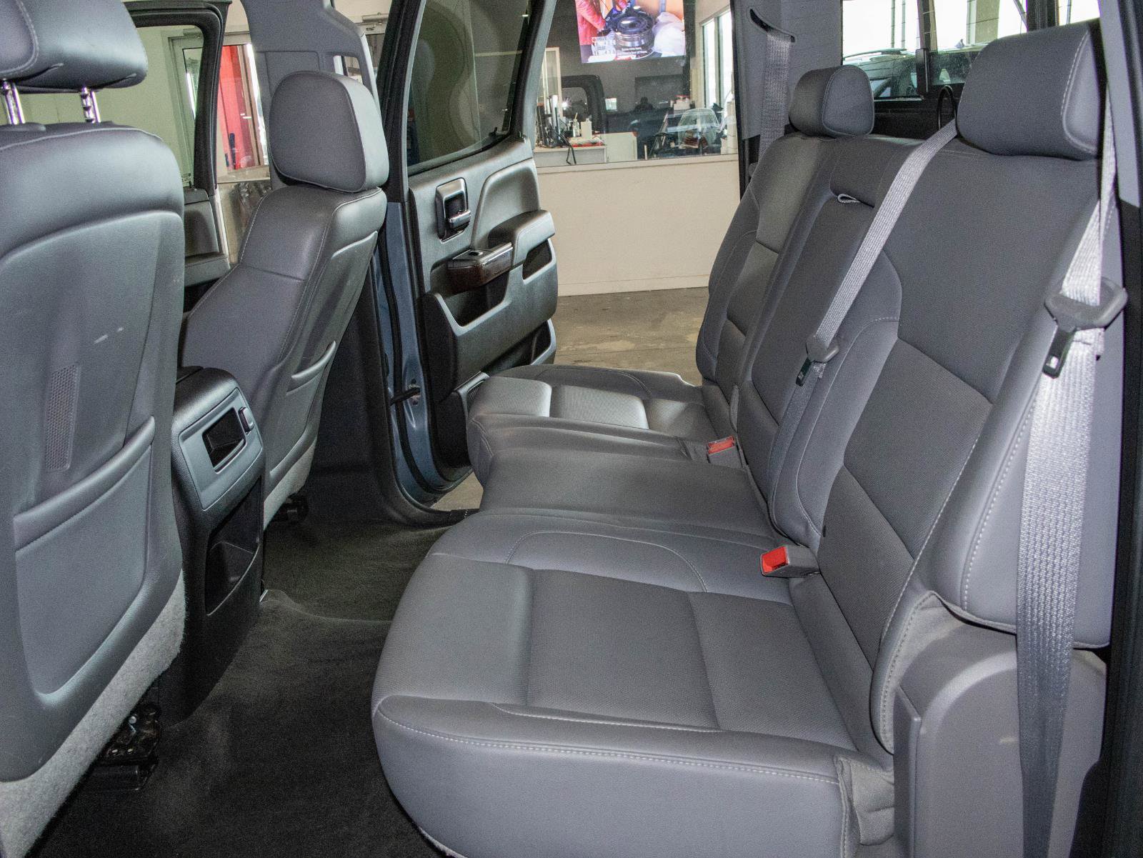 Used 2015 GMC Sierra 1500 SLT w/ SLT Crew Cab Value Package image 13