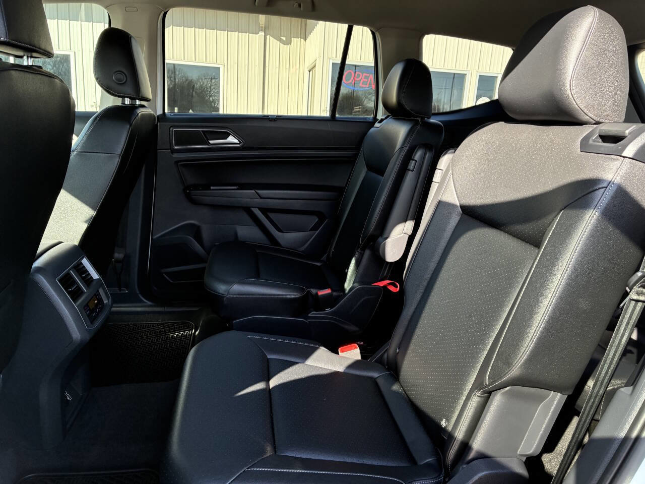 Used 2019 Volkswagen Atlas SE image 34