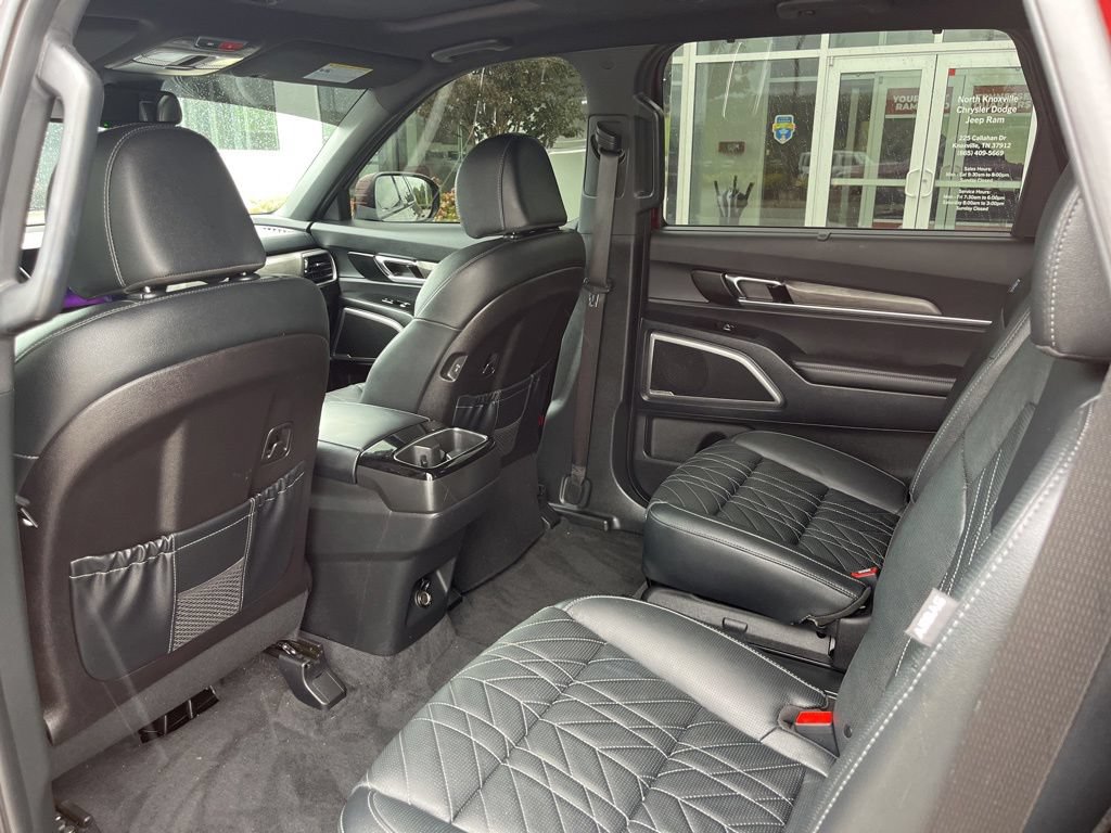 Used 2024 Kia Telluride EX X-Line AWD/4WD image 18