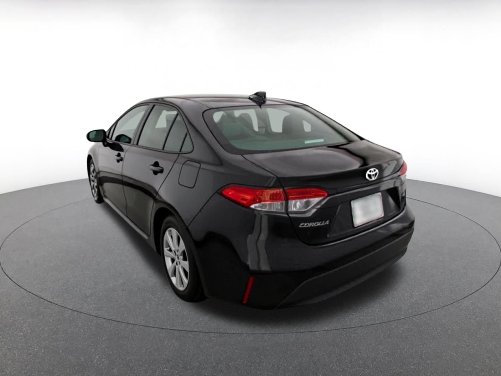 Used 2025 Toyota Corolla LE FWD image 7