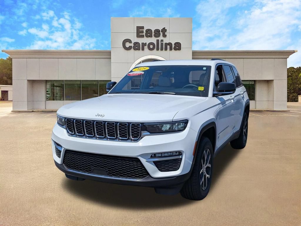 Used 2025 Jeep Grand Cherokee Limited w/ Trailer Tow Package RWD image 7