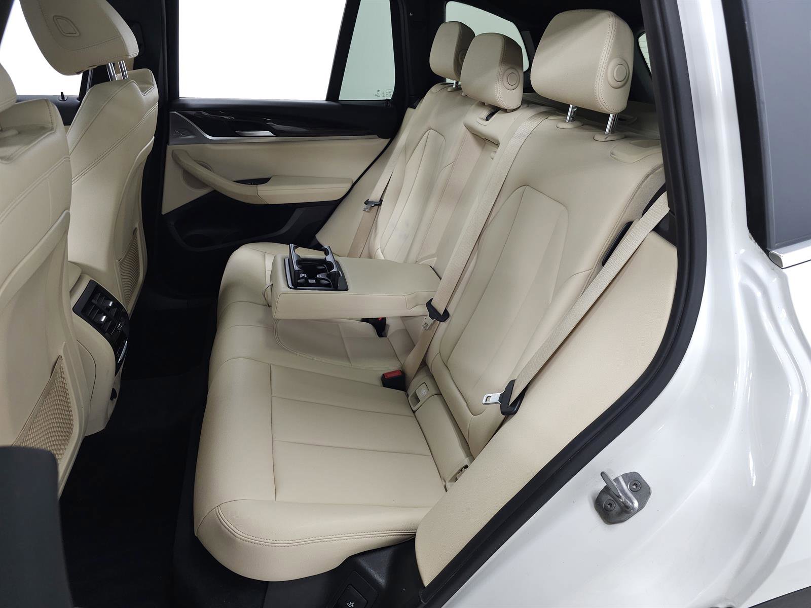 Used 2018 BMW X3 xDrive30i AWD/4WD image 25