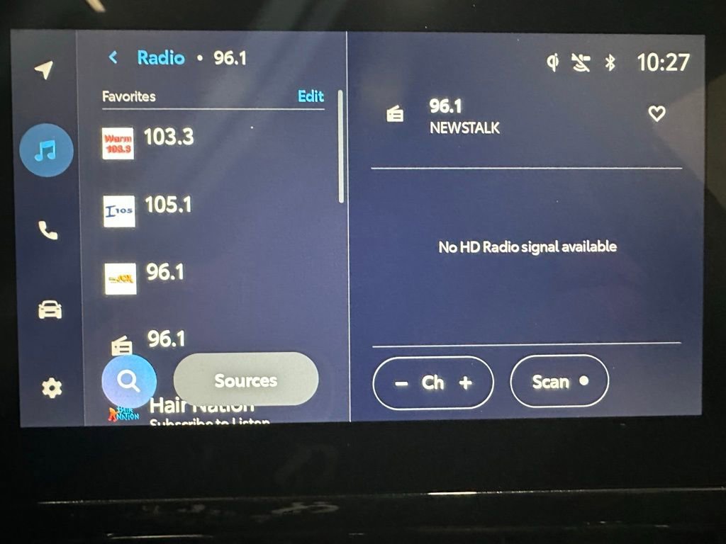 Used 2025 Toyota Corolla Cross XSE image 27