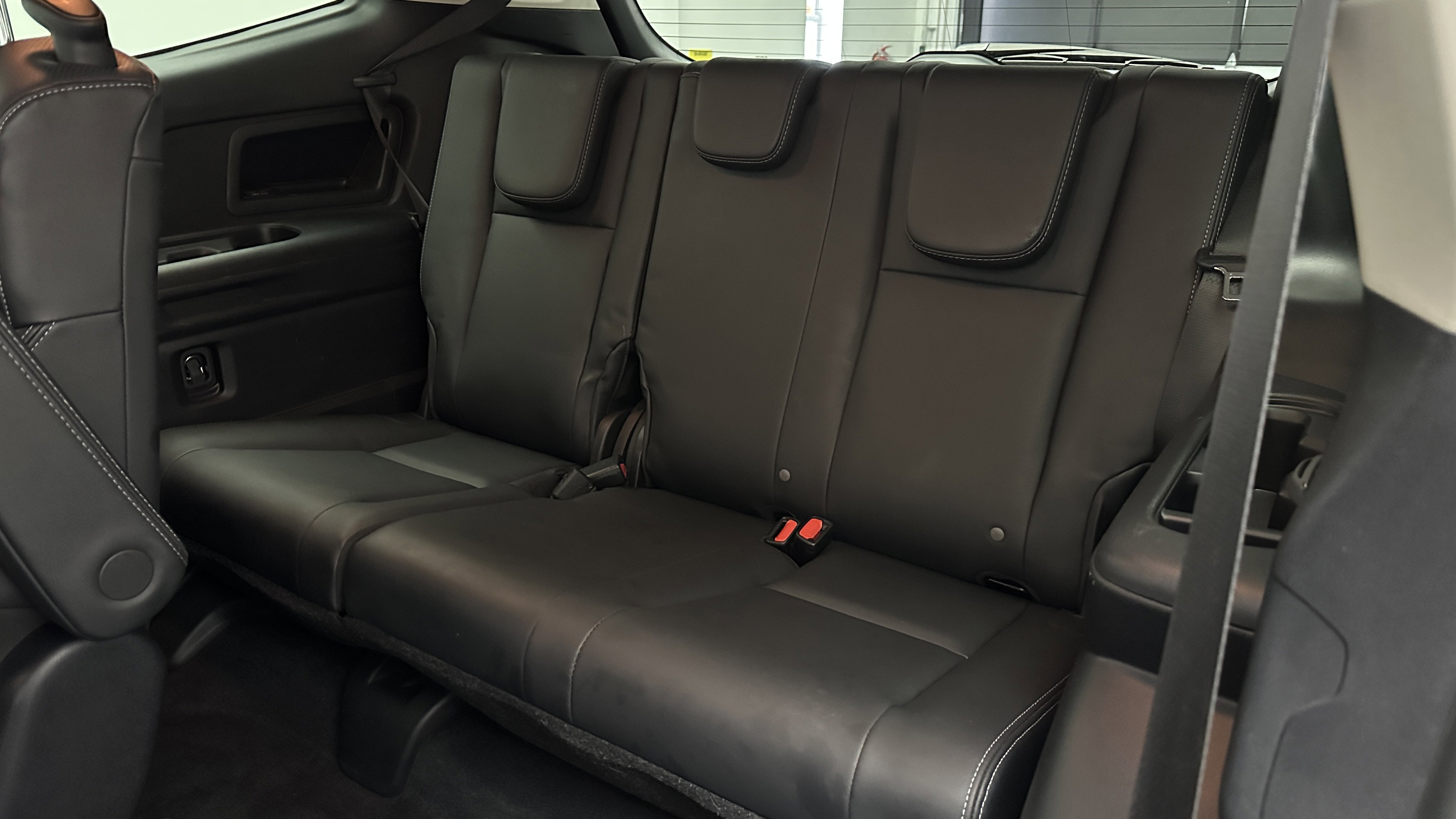 Used 2023 Subaru Ascent Limited image 31