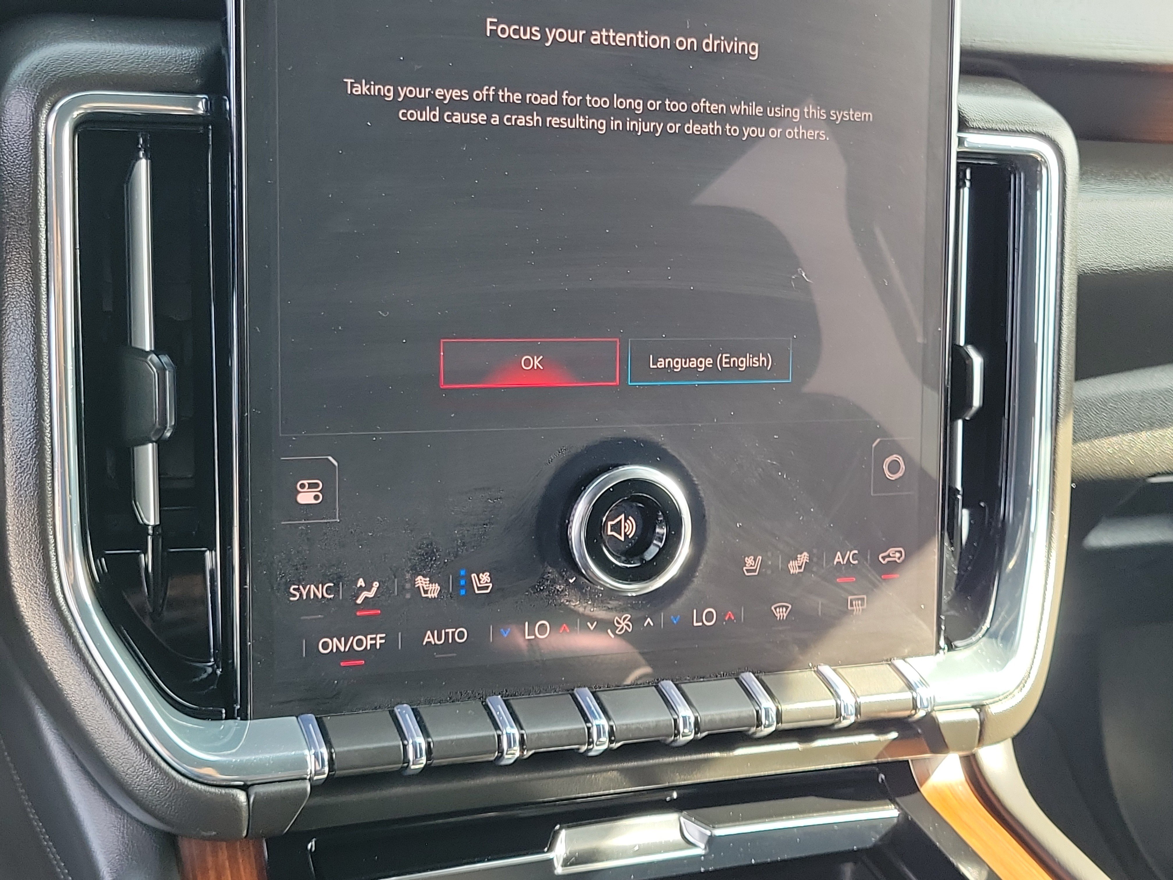 Used 2025 GMC Yukon Denali AWD/4WD image 27