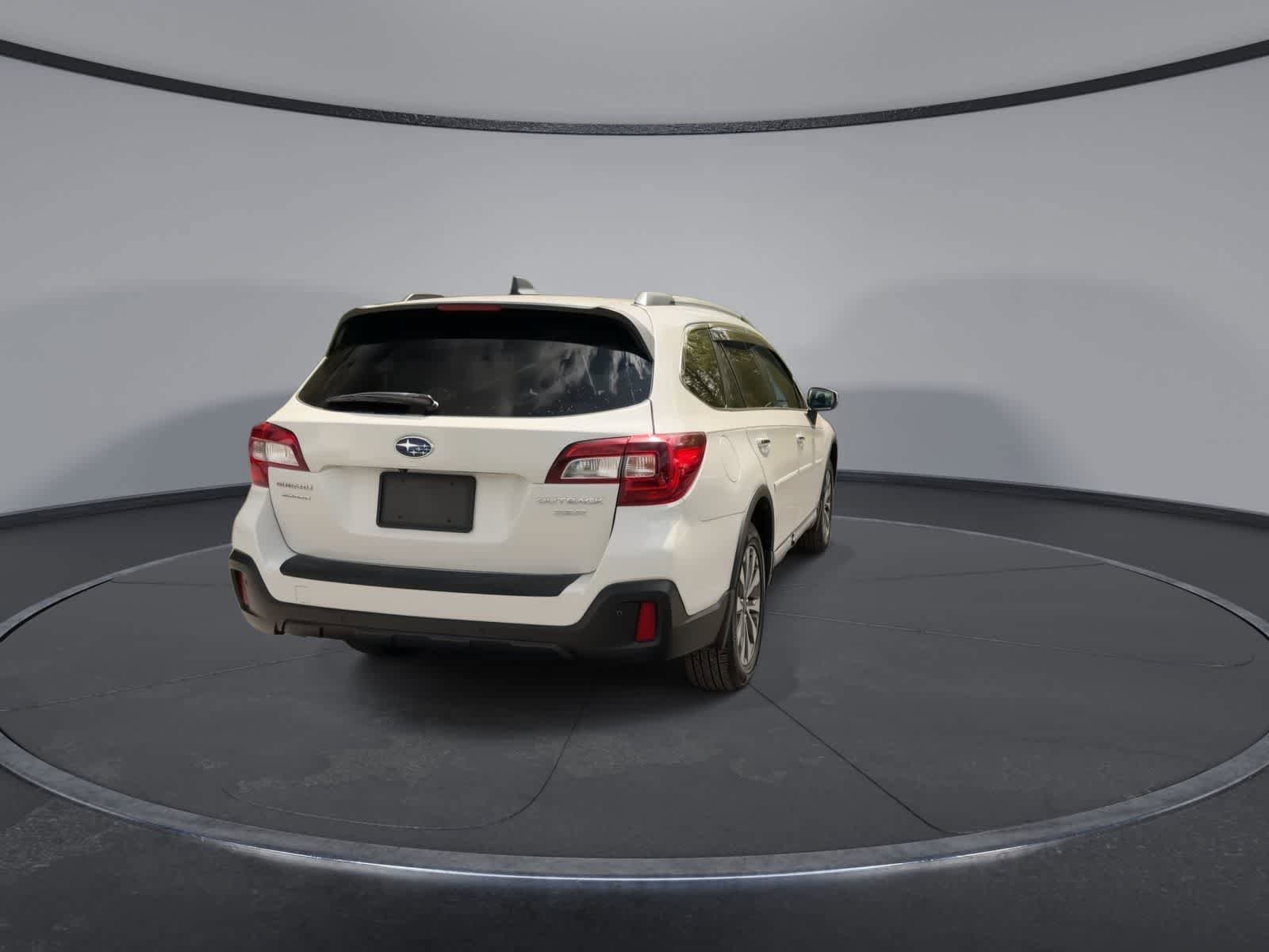 Used 2019 Subaru Outback 3.6R Touring AWD/4WD image 7