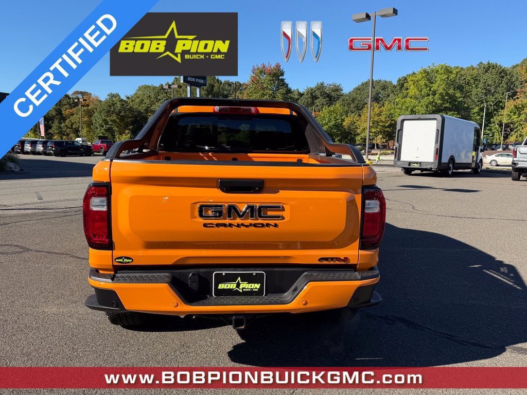 Certified 2025 GMC Canyon AT4 w/ Nightfall Edition AWD/4WD image 5