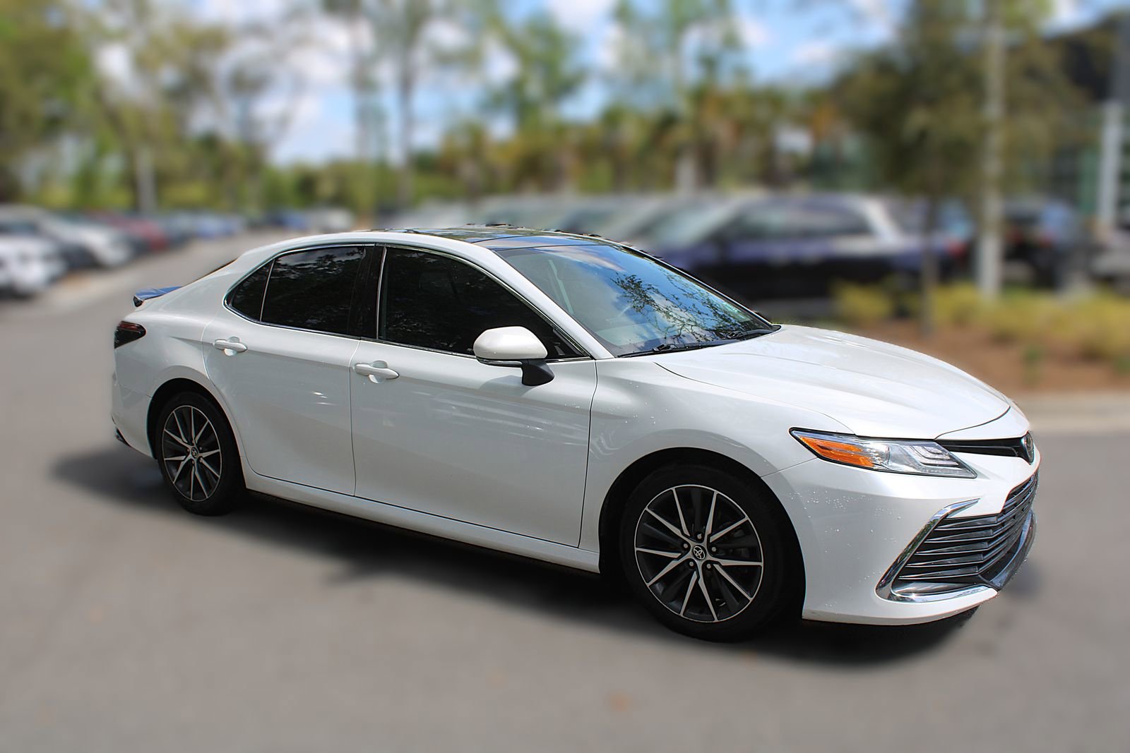 Used 2023 Toyota Camry XLE image 14