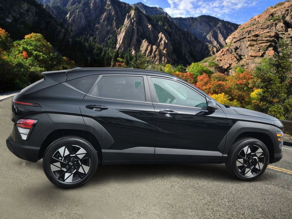 Used 2025 Hyundai Kona SEL AWD/4WD image 2