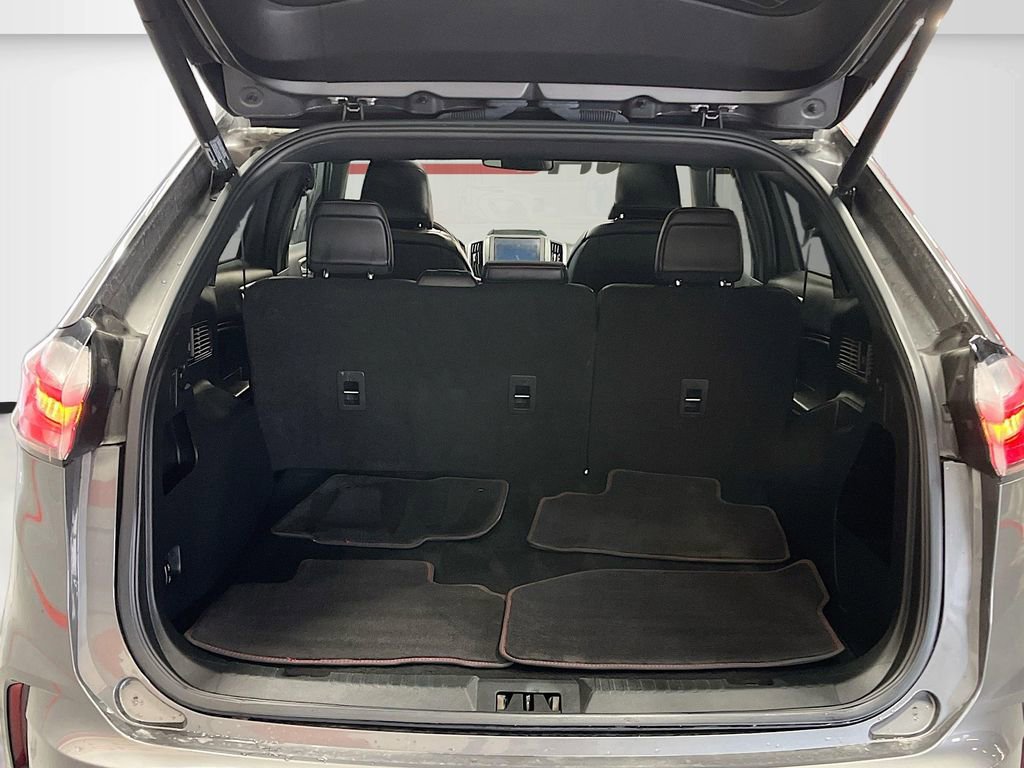 Used 2022 Ford Edge ST-Line image 26