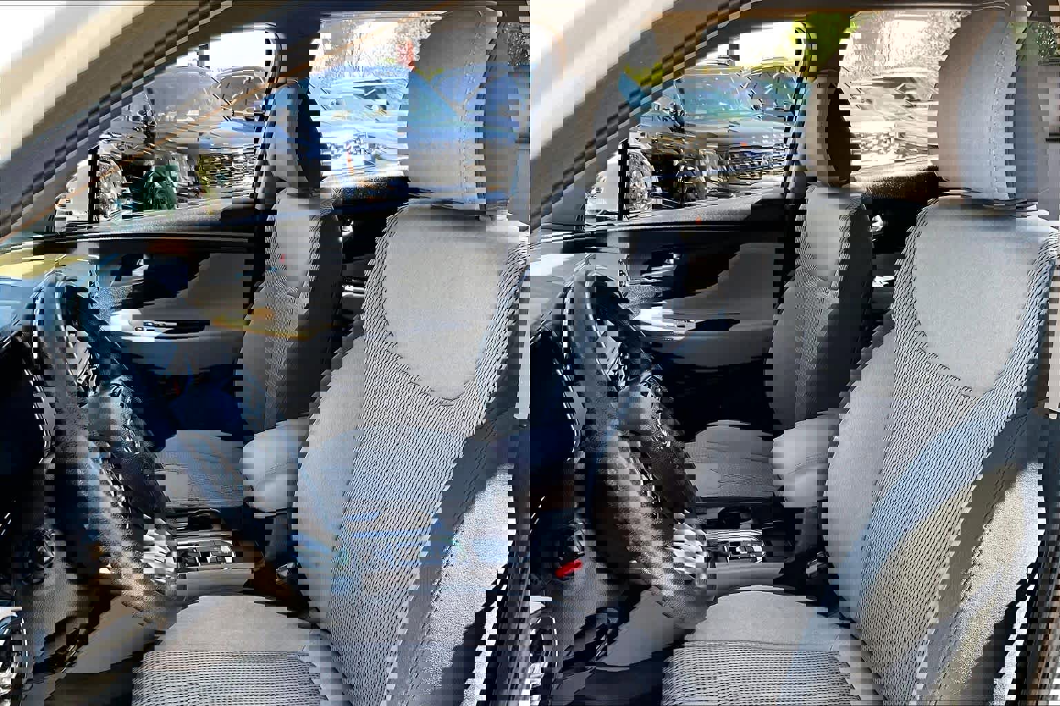 Used 2019 Hyundai Santa Fe SEL FWD image 8