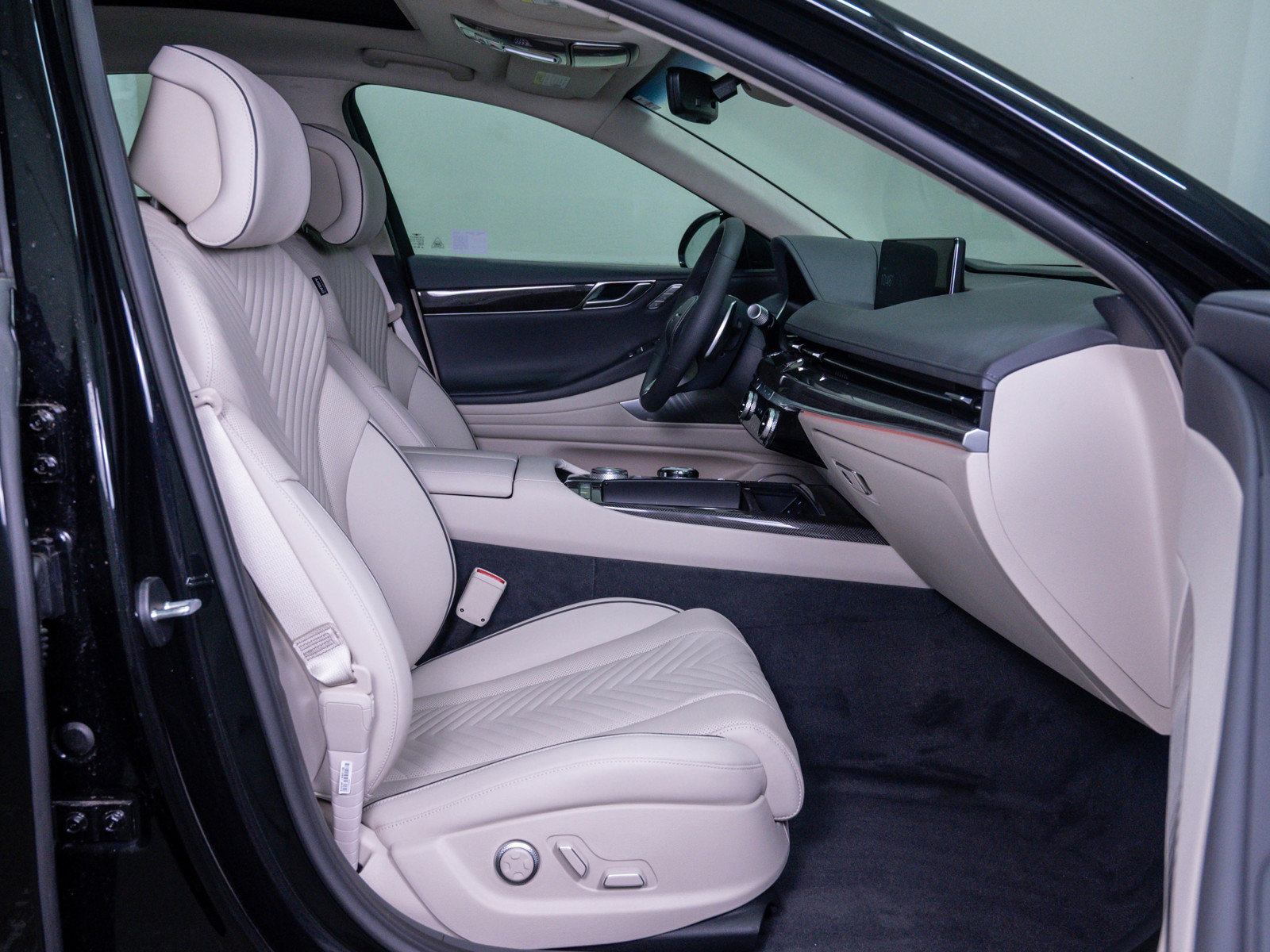 Used 2024 Genesis G80 3.5T Sport w/ Sport Prestige Package AWD/4WD image 10