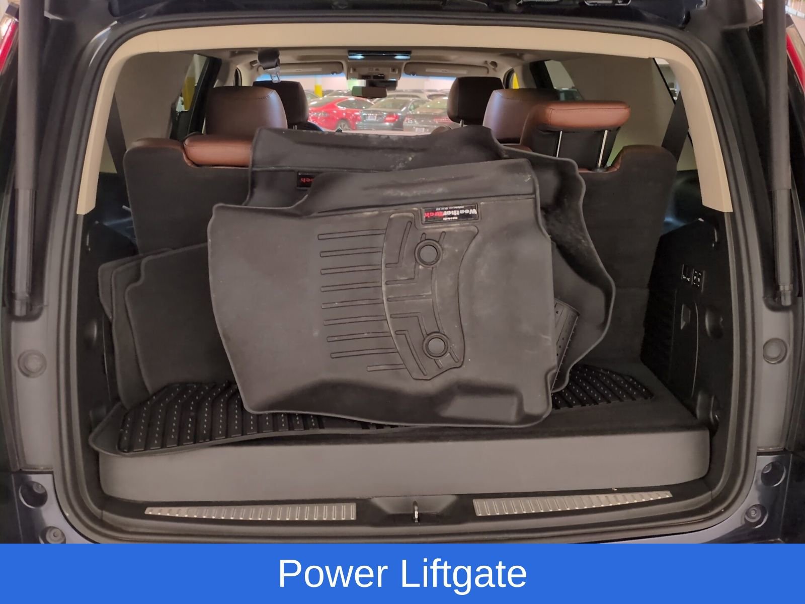 Used 2019 Cadillac Escalade Premium Luxury image 12