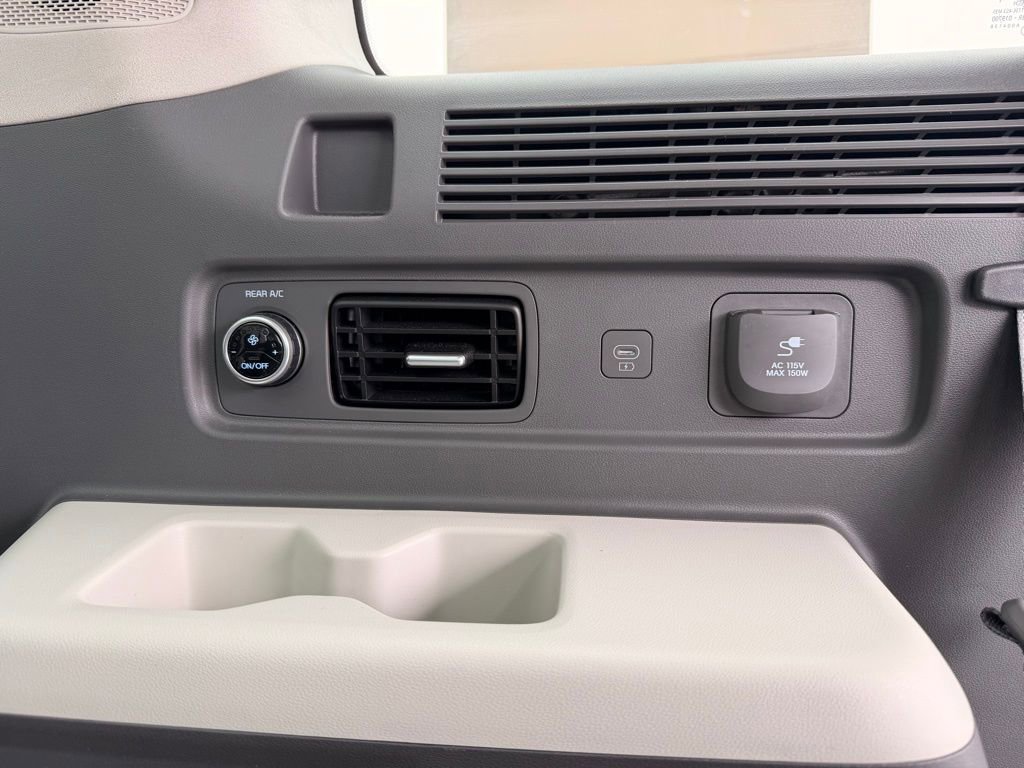Used 2024 Hyundai Santa Fe Calligraphy image 40