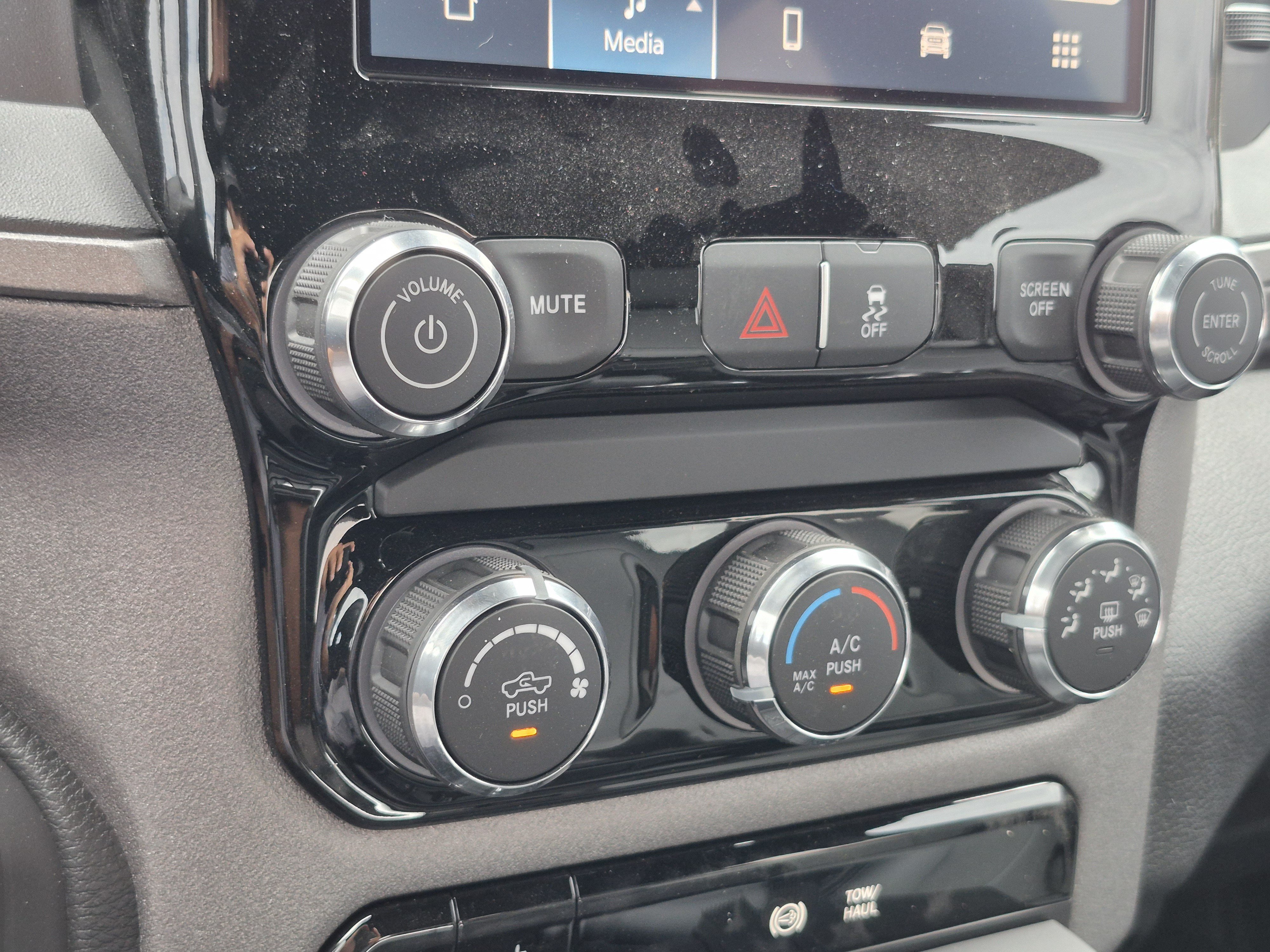 New 2026 RAM 3500 Tradesman AWD/4WD image 19