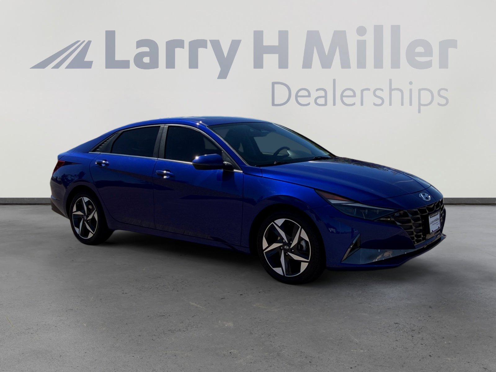 Used 2023 Hyundai Elantra Limited FWD image 8