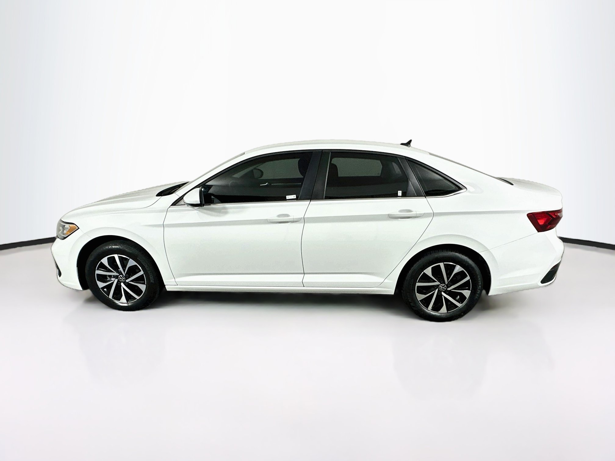 Used 2024 Volkswagen Jetta S FWD image 4