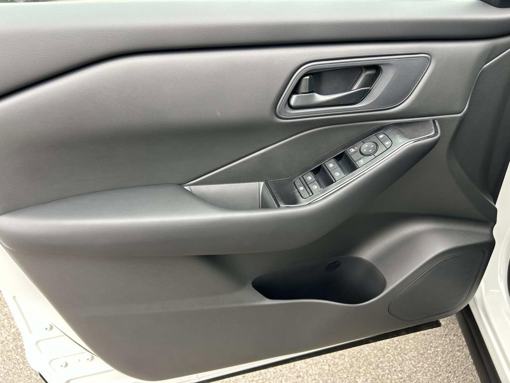 New 2026 Nissan Rogue S FWD image 15