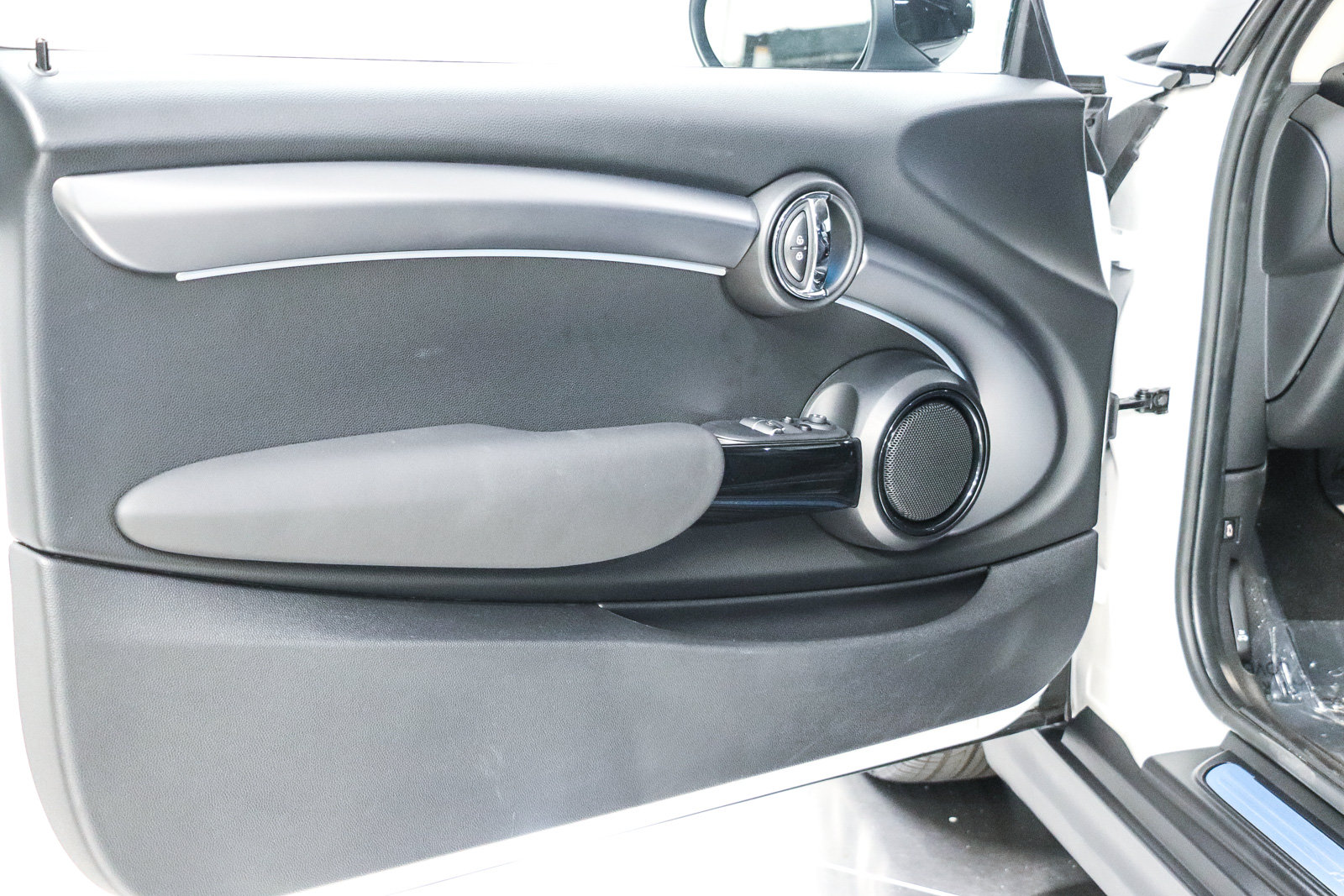 Certified 2024 MINI Cooper S FWD image 26