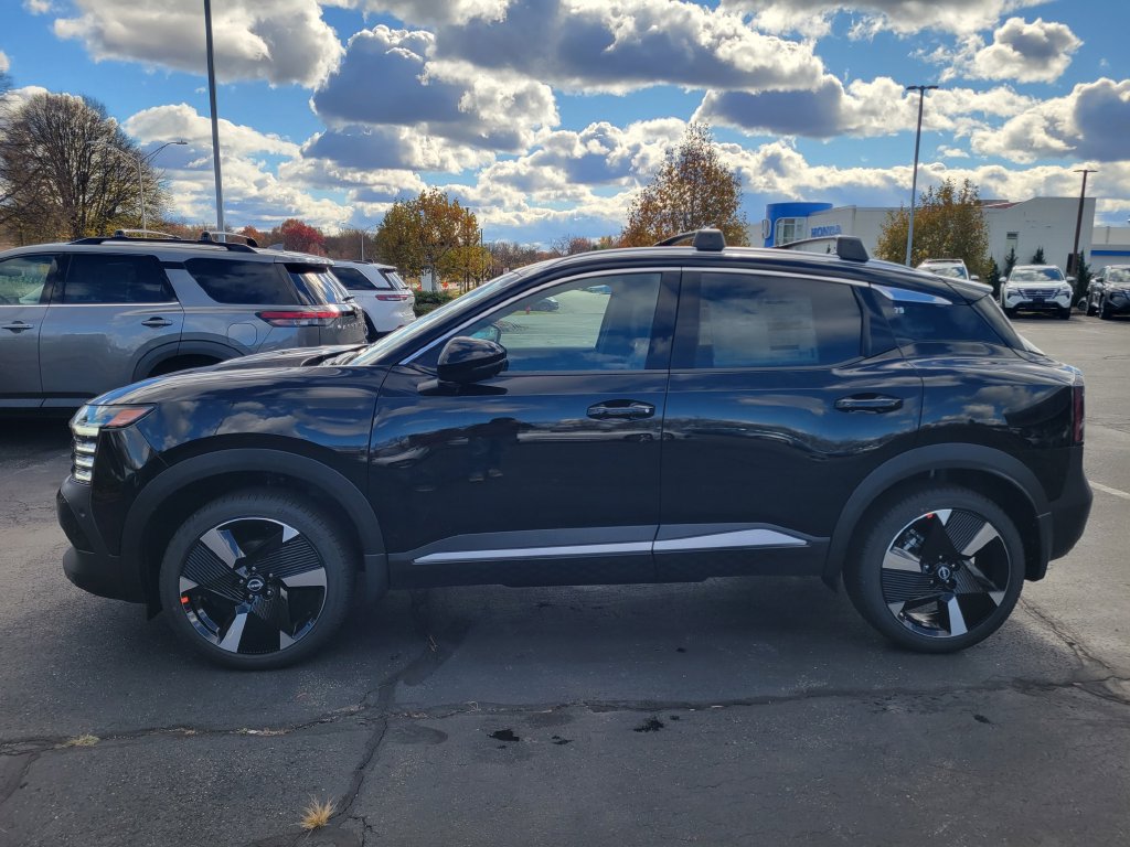 New 2026 Nissan Kicks SR w/ Cold Weather Package AWD/4WD image 9