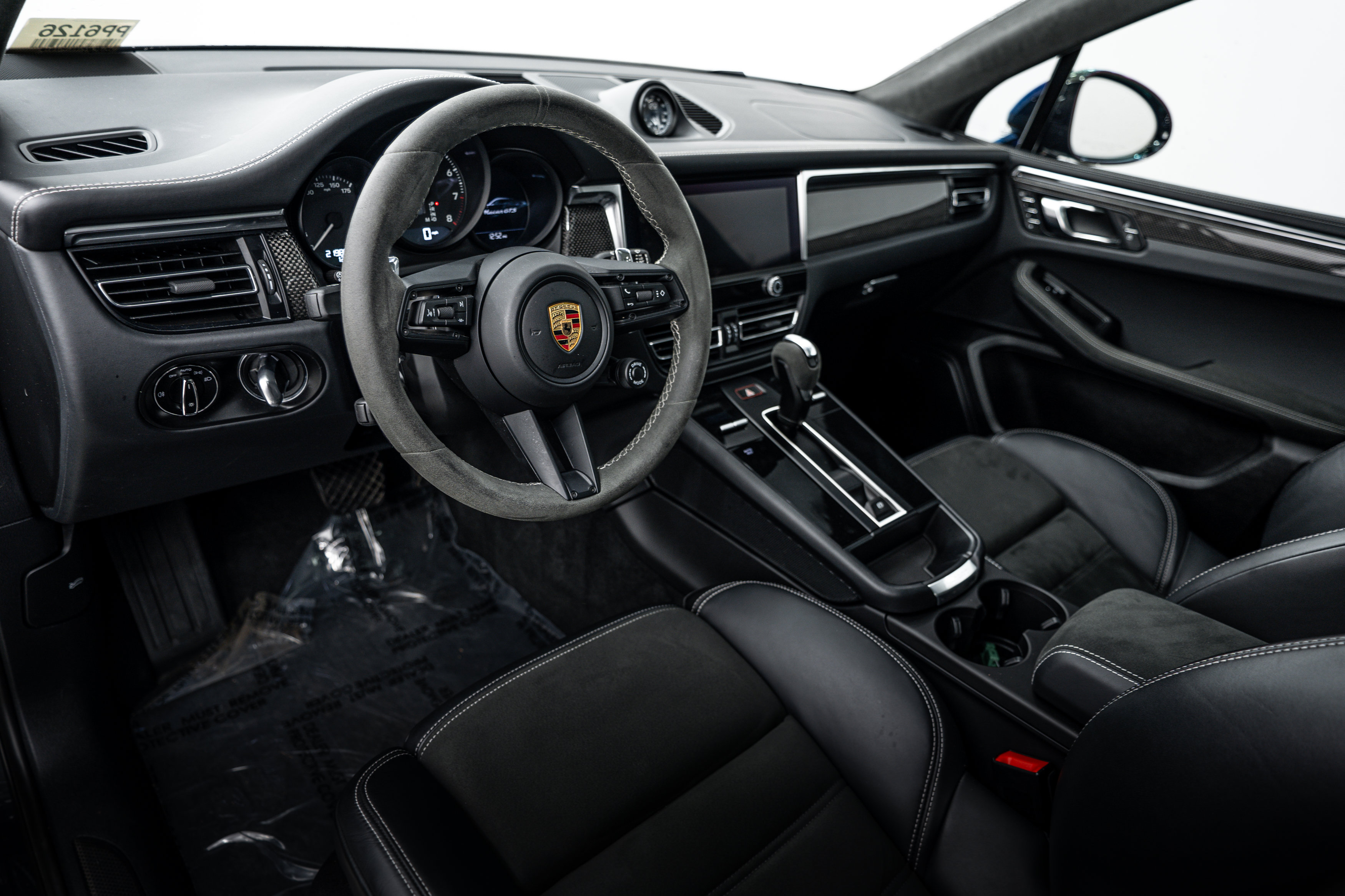 Certified 2024 Porsche Macan GTS AWD/4WD image 4