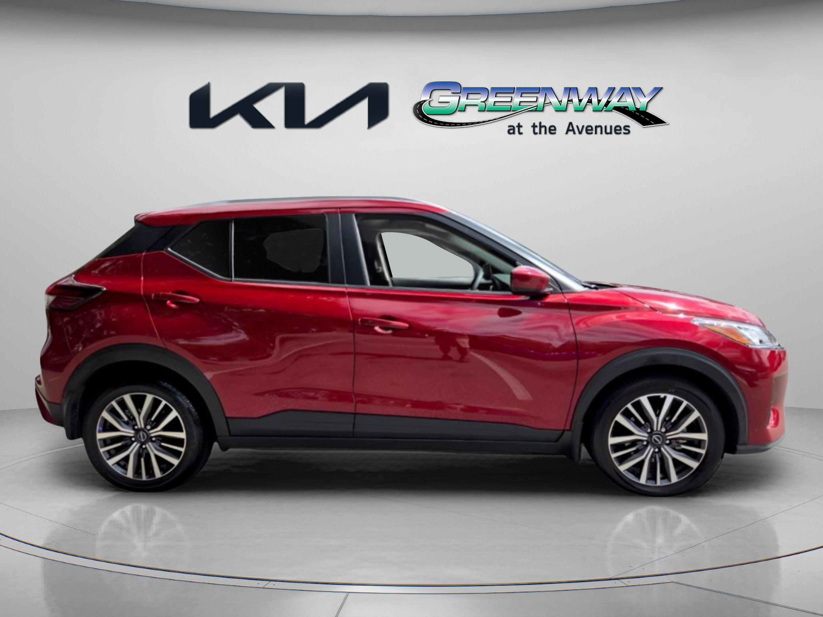 Used 2024 Nissan Kicks SV FWD image 8